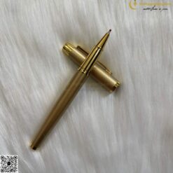 Bút Kim Loại Nắp Đậy V026 Làm Quà Tặng 7 butkyquatang.com V026 8 butkyquatang.com