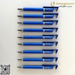 Bút Bi Nhựa Xoay V135 In Logo 10 butkyquatang.com Bút Bi Nhựa Nút Bấm V135 In Logo 15