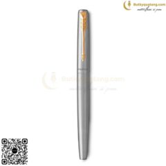 Bút Máy Parker Jotter Stainless Steel Fountain Pen 2030948 13 butkyquatang.com Bút Máy Parker Jotter Stainless Steel Fountain Pen 2030948 (2)