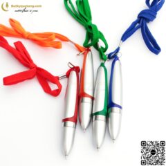 Bút Nhựa Có Dây Đeo V108 In Logo 19 butkyquatang.com Bút Nhựa Có Dây  Đeo V108 – Butkyquatang.com