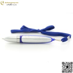 Bút Nhựa Có Dây Đeo V108 In Logo 16 butkyquatang.com Bút Nhựa Có Dây  Đeo V108 – Butkyquatang.com