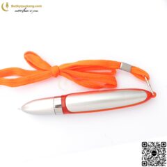 Bút Nhựa Có Dây Đeo V108 In Logo 14 butkyquatang.com Bút Nhựa Có Dây  Đeo V108 – Butkyquatang.com