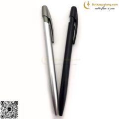 Bút Bấm Bằng Nhựa In Logo Quảng Cáo V117 19 butkyquatang.com bút bi nhựa nút bấm V117 in logo – butkyquatang.com