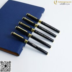 Bút Kim Loại Nắp Đậy V048 Khắc Tên Theo Yêu Cầu 7 butkyquatang.com Bút Kim Loại Nắp Đậy V048 Khắc Tên 2