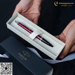 Bút Bi Cao Cấp Parker Urban Đ-VIBR Magenta CT TB4-1975445 (3501179754451) 9 butkyquatang.com Bút Bi Cao Cấp Parker Urban Đ-VIBR Magenta CT TB4-1975445 (3501179754451) 9
