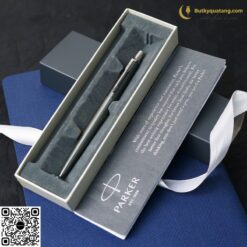 Bút bi cao cấp Parker Jotter PRM Đ-OF Grey CT TB6-1953417 9 butkyquatang.com Bút bi cao cấp Parker Jotter PRM Đ-OF Grey CT TB6-1953417 6