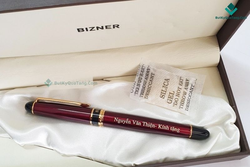#1 Những Loại Bút Quà Tặng Cao Cấp Được Doanh Nhân Ưa Chuộng 4 butkyquatang.com bút quà tặng cao cấp (3)