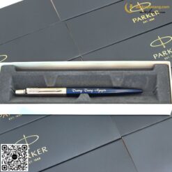 Bút Bi Cao Cấp Parker Jotter Đ-Royal Blue CT TB6-1953347 (3501179533476) 15 butkyquatang.com Bút Bi JOT Đ-Royal Blue CT TB6-1953347 (11)