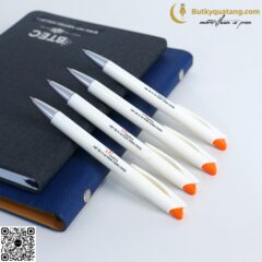 Bút Nhựa Nút Bấm Siêu Nhẹ V102 – Butkyquatang.com