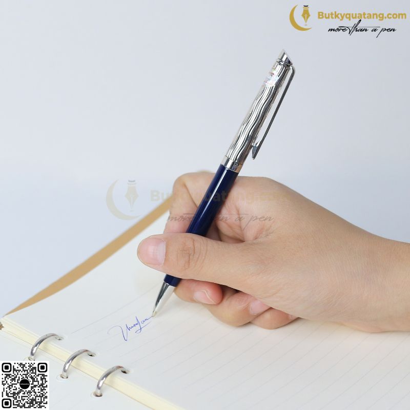 Gợi ý 10+ mẫu bút tặng thầy cô đẹp, sang trọng và ý nghĩa - Butkyquatang.com 