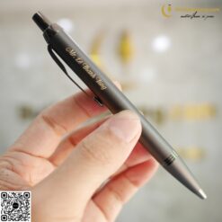 Bút Bi Parker IM MONO TITAN M-2172961 khắc tên