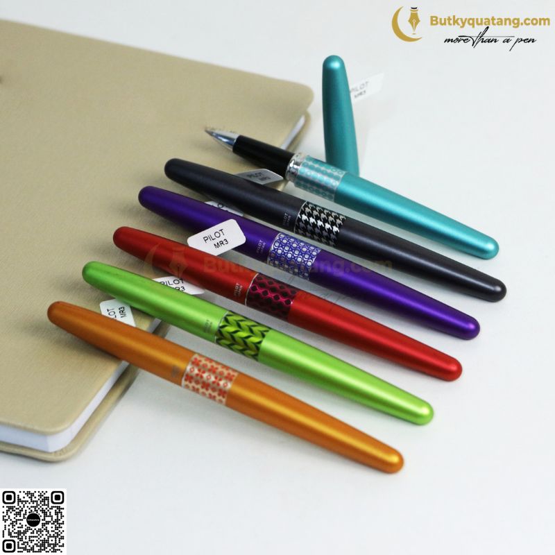 Bút ký tặng sếp: Gợi ý 10+ mẫu bút ký khắc tên cao cấp và sang trọng 11 butkyquatang.com Bút ký tặng sếp: Gợi ý 10+ mẫu bút ký khắc tên cao cấp và sang trọng - Butkyquatang.com