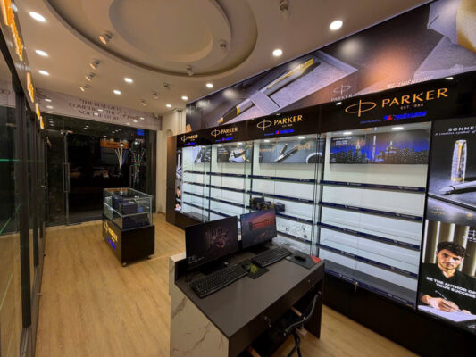 showroom thứ 3 chuỗi cửa hàng butkyquatang