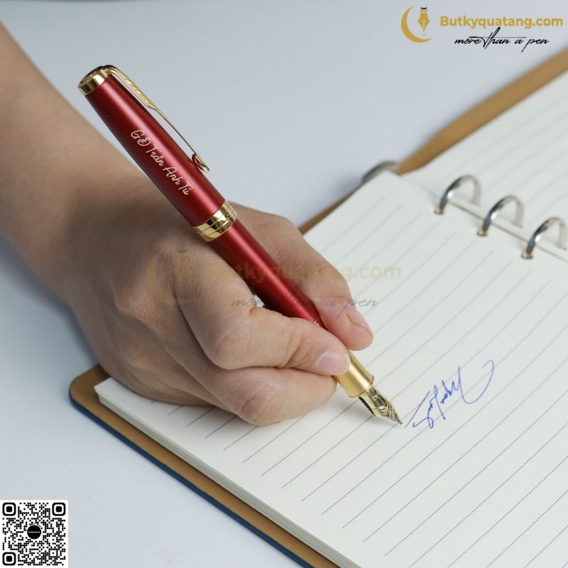 Bút tặng doanh nhân: Gợi ý bút doanh nhân khắc tên sang trọng, cao cấp - Butkyquatang.com
