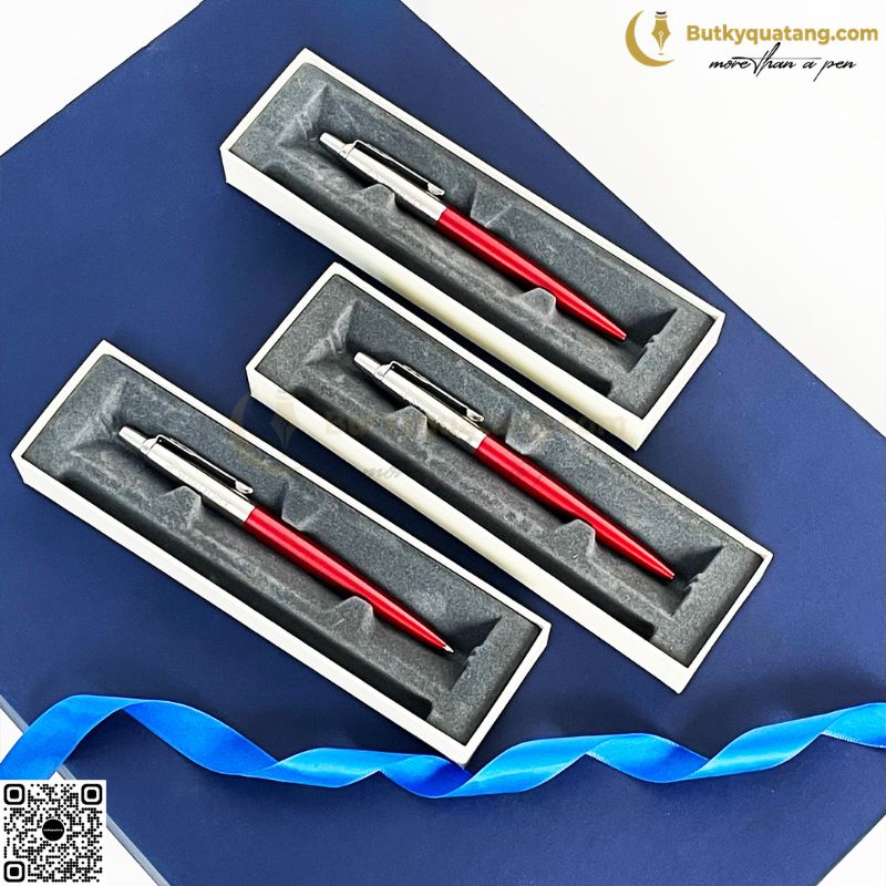 Gợi ý 15+ quà 20/10 cho nhân viên tinh tế và thiết thực - Butkyquatang.com 