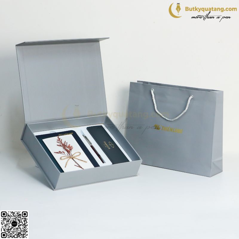 Gợi ý 15+ quà 20/10 cho nhân viên tinh tế và thiết thực - Butkyquatang.com