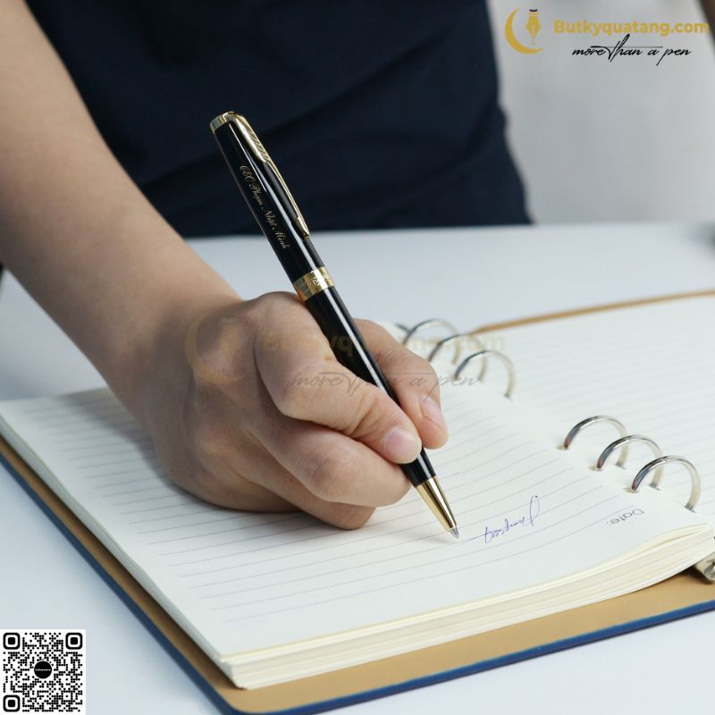 Quà tặng chuyển công tác: Top 25+ món quà ý nghĩa, ấn tượng cho mọi đối tượng 1 butkyquatang.com Quà tặng chuyển công tác: Top 25+ món quà ý nghĩa, ấn tượng cho mọi đối tượng - Butkyquatang.com