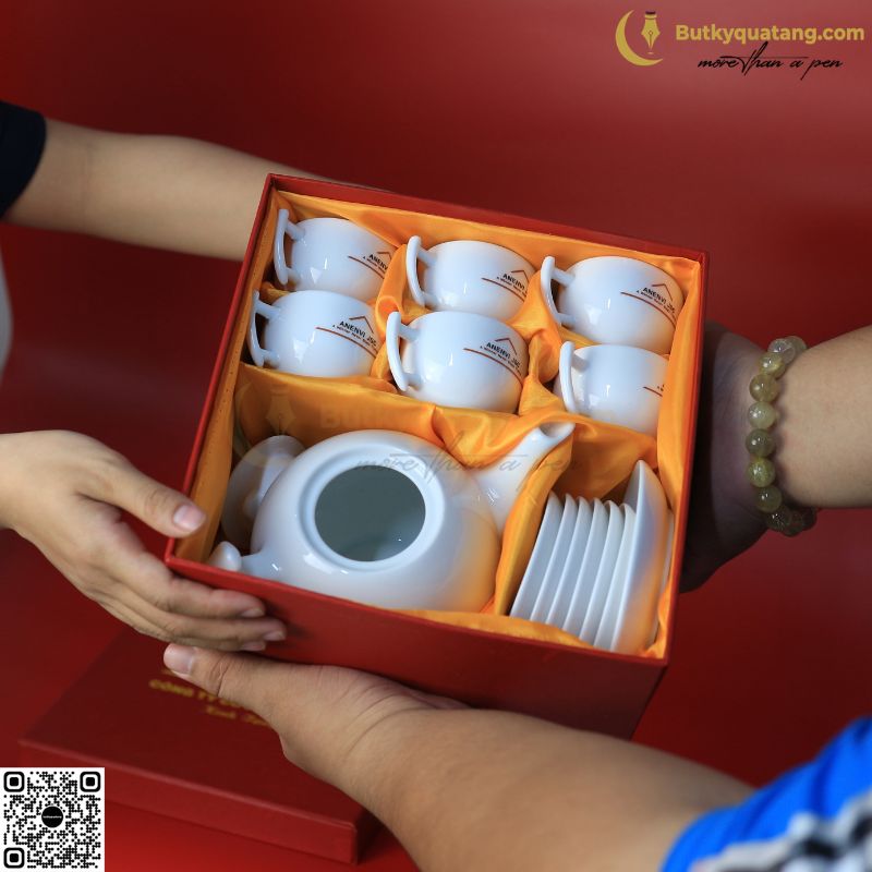 Quà tặng chuyển công tác: Top 25+ món quà ý nghĩa, ấn tượng cho mọi đối tượng 6 butkyquatang.com Quà tặng chuyển công tác: Top 25+ món quà ý nghĩa, ấn tượng cho mọi đối tượng - Butkyquatang.com
