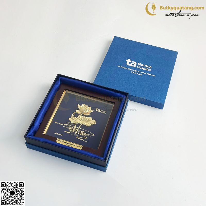 qua tang doi tac 10 butkyquatang.com